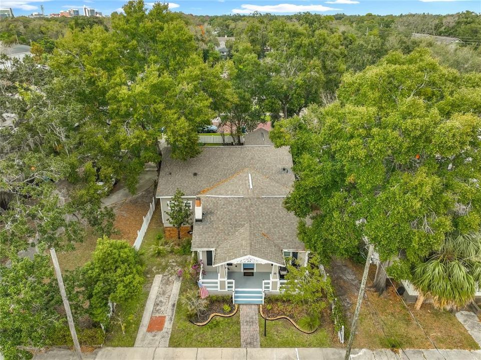 For Sale: $685,000 (4 beds, 2 baths, 1958 Square Feet)