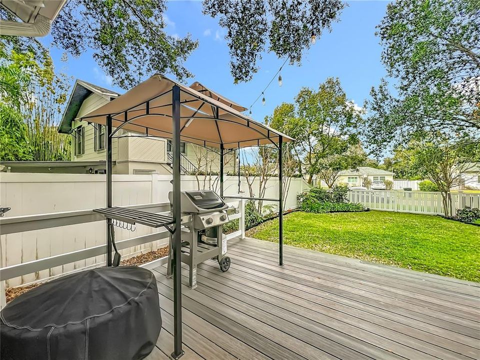 For Sale: $685,000 (4 beds, 2 baths, 1958 Square Feet)