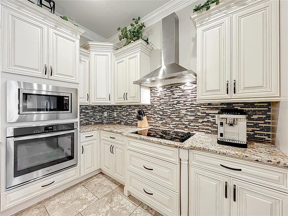 For Sale: $685,000 (4 beds, 2 baths, 1958 Square Feet)