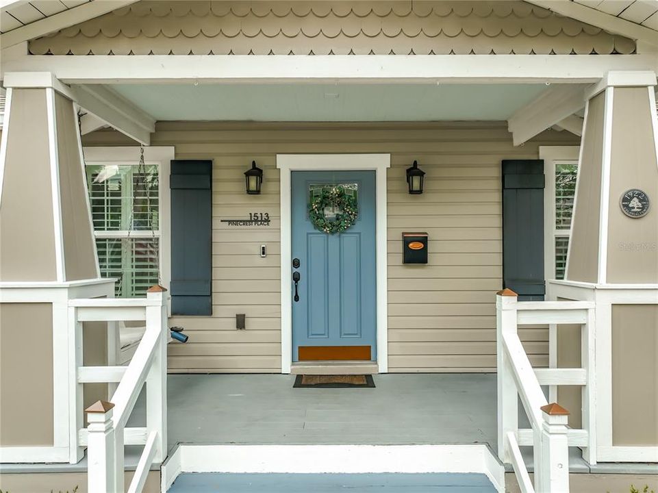 For Sale: $685,000 (4 beds, 2 baths, 1958 Square Feet)