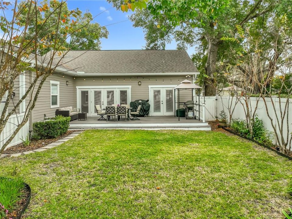 For Sale: $685,000 (4 beds, 2 baths, 1958 Square Feet)