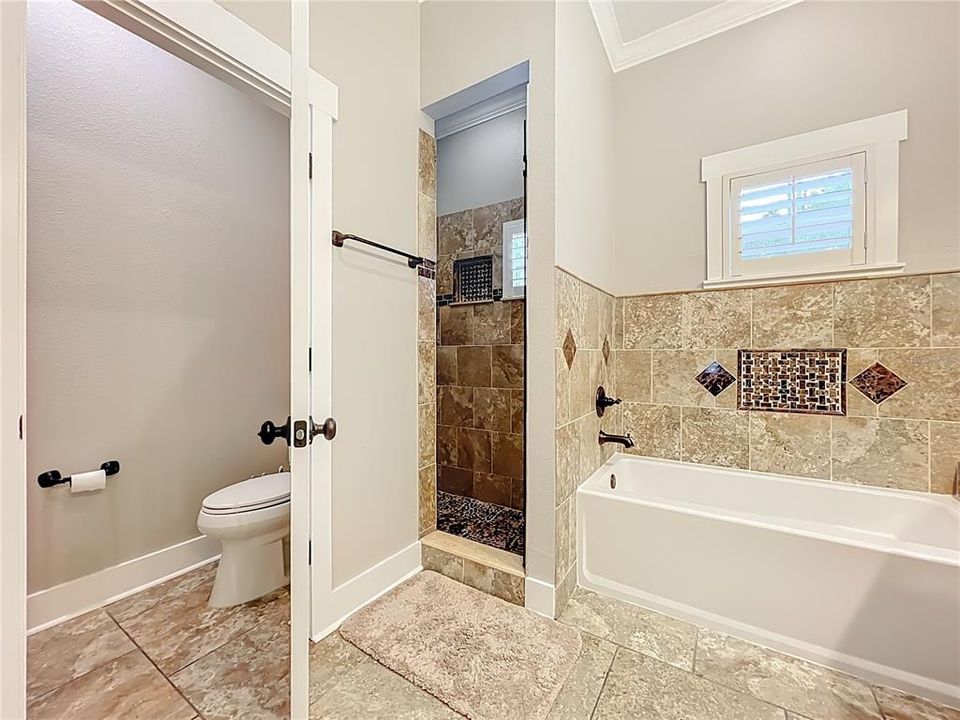 For Sale: $685,000 (4 beds, 2 baths, 1958 Square Feet)