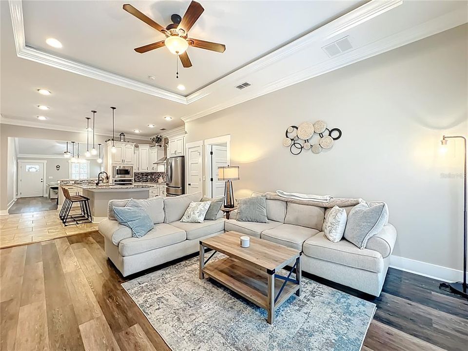 For Sale: $685,000 (4 beds, 2 baths, 1958 Square Feet)