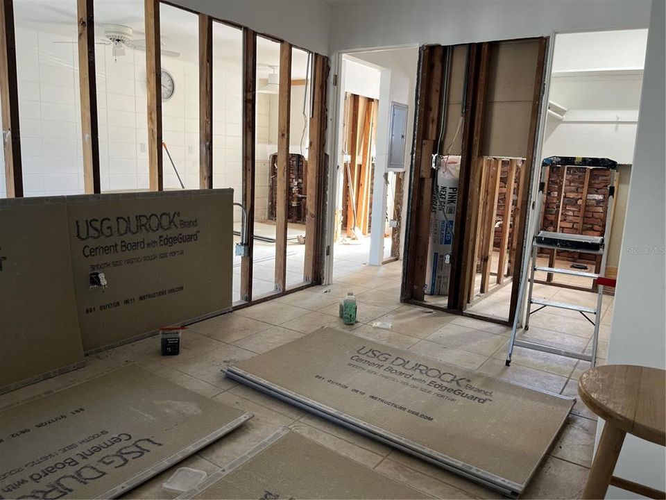 На продажу: $259,000 (1 спален, 1 ванн, 630 Квадратных фут)