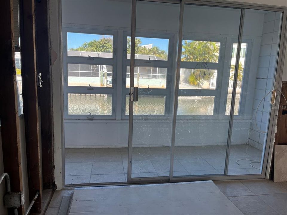 На продажу: $259,000 (1 спален, 1 ванн, 630 Квадратных фут)