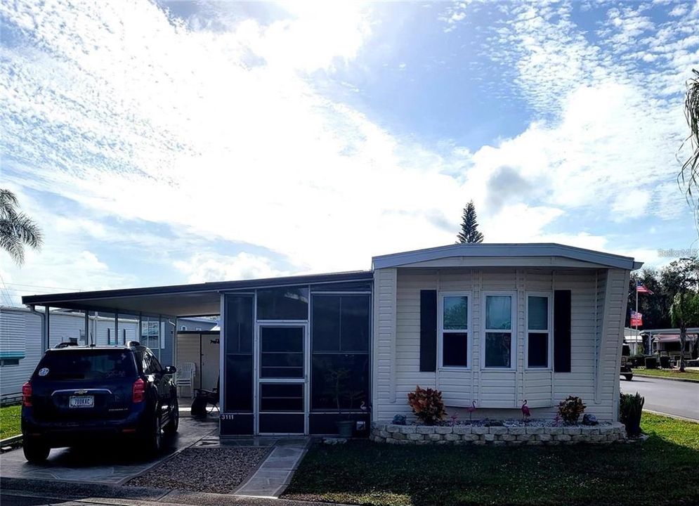 For Sale: $124,000 (2 beds, 1 baths, 722 Square Feet)