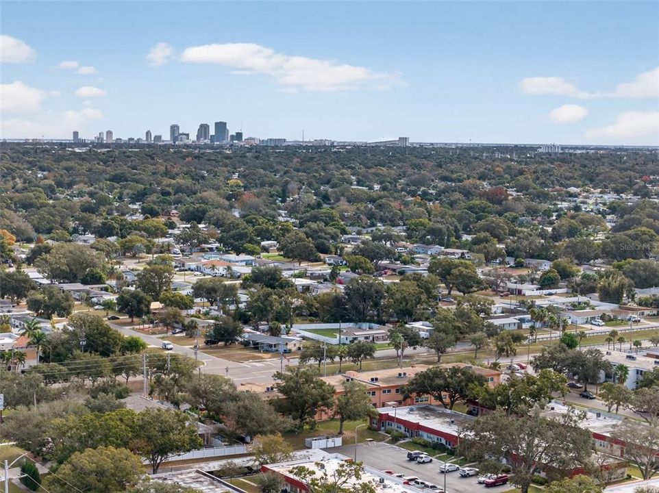 For Sale: $144,700 (2 beds, 2 baths, 1176 Square Feet)