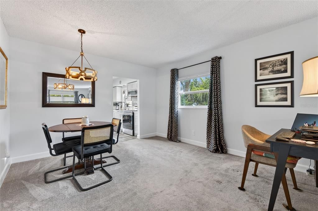 For Sale: $144,700 (2 beds, 2 baths, 1176 Square Feet)