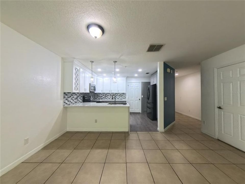 На продажу: $299,900 (3 спален, 2 ванн, 1495 Квадратных фут)