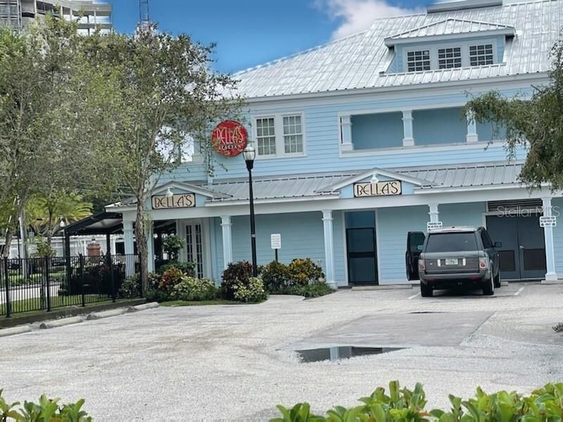 For Rent: $2,650 (2 beds, 1 baths, 1070 Square Feet)