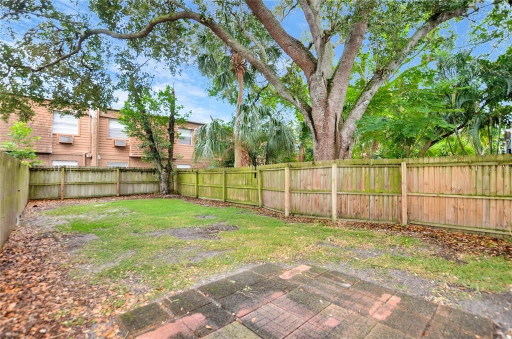 For Rent: $2,650 (2 beds, 1 baths, 1070 Square Feet)