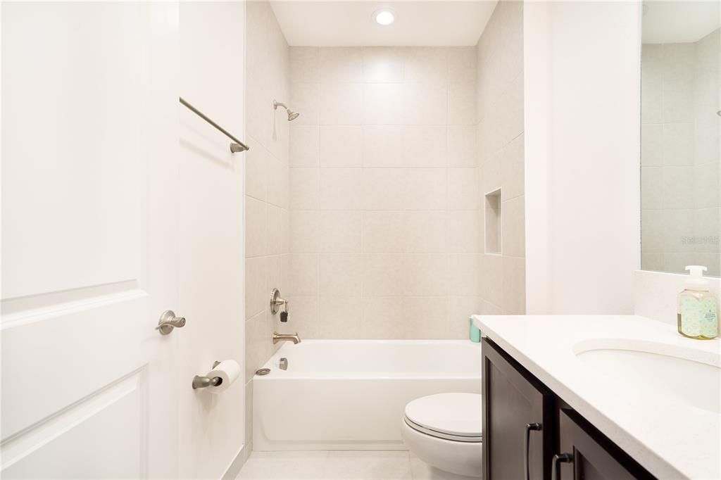 В аренду: $6,150 (5 спален, 5 ванн, 4501 Квадратных фут)