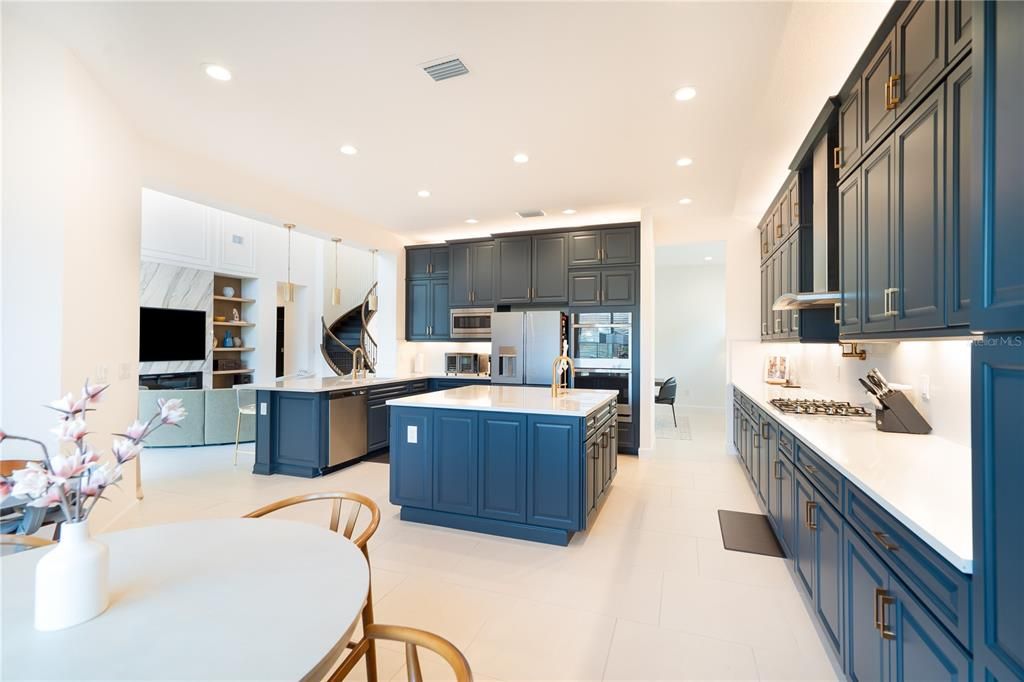 В аренду: $6,150 (5 спален, 5 ванн, 4501 Квадратных фут)