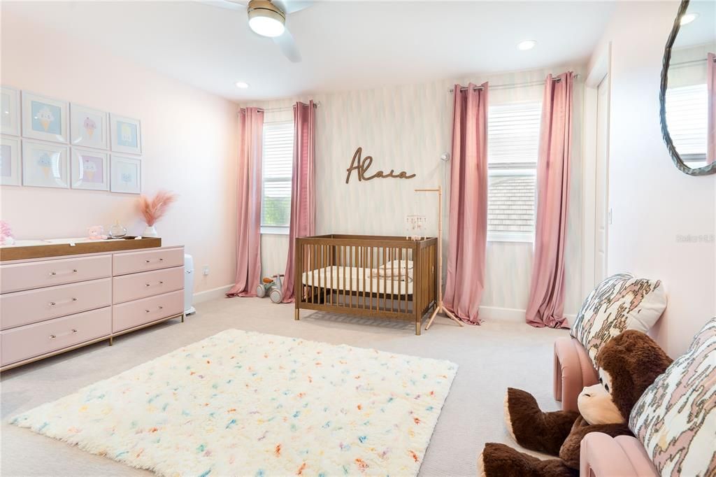 В аренду: $6,150 (5 спален, 5 ванн, 4501 Квадратных фут)