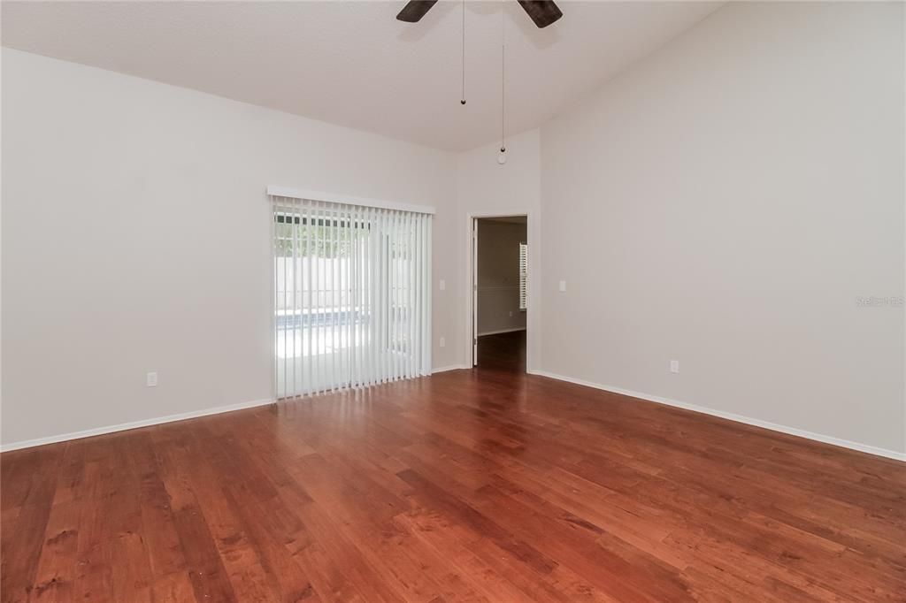 For Rent: $2,295 (3 beds, 2 baths, 1363 Square Feet)