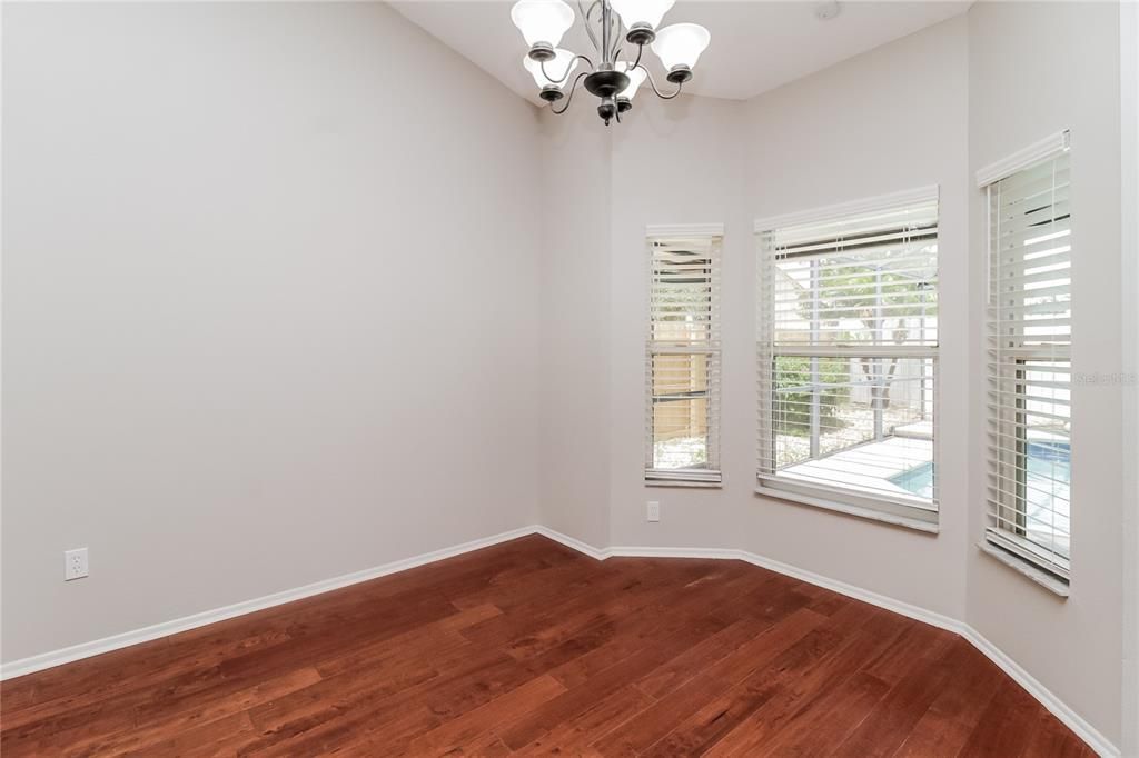 For Rent: $2,295 (3 beds, 2 baths, 1363 Square Feet)