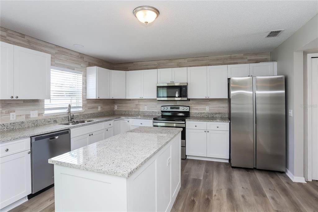 En Renta: $2,650 (4 camas, 3 baños, 3014 Pies cuadrados)