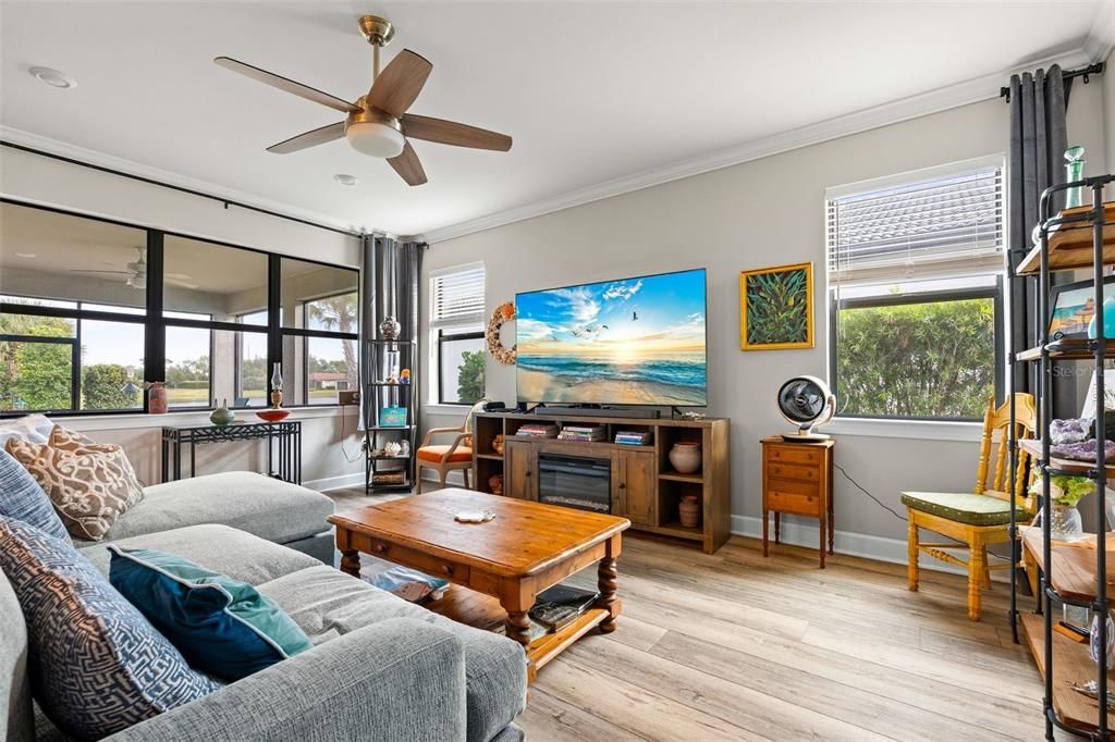 For Sale: $625,000 (2 beds, 2 baths, 1930 Square Feet)