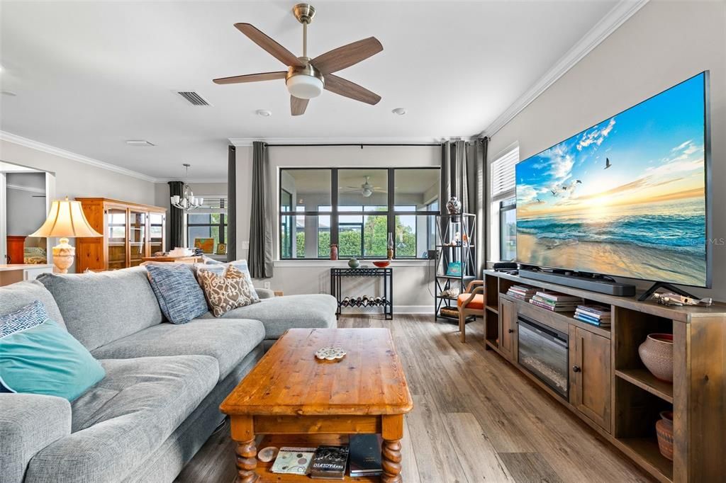 For Sale: $625,000 (2 beds, 2 baths, 1930 Square Feet)