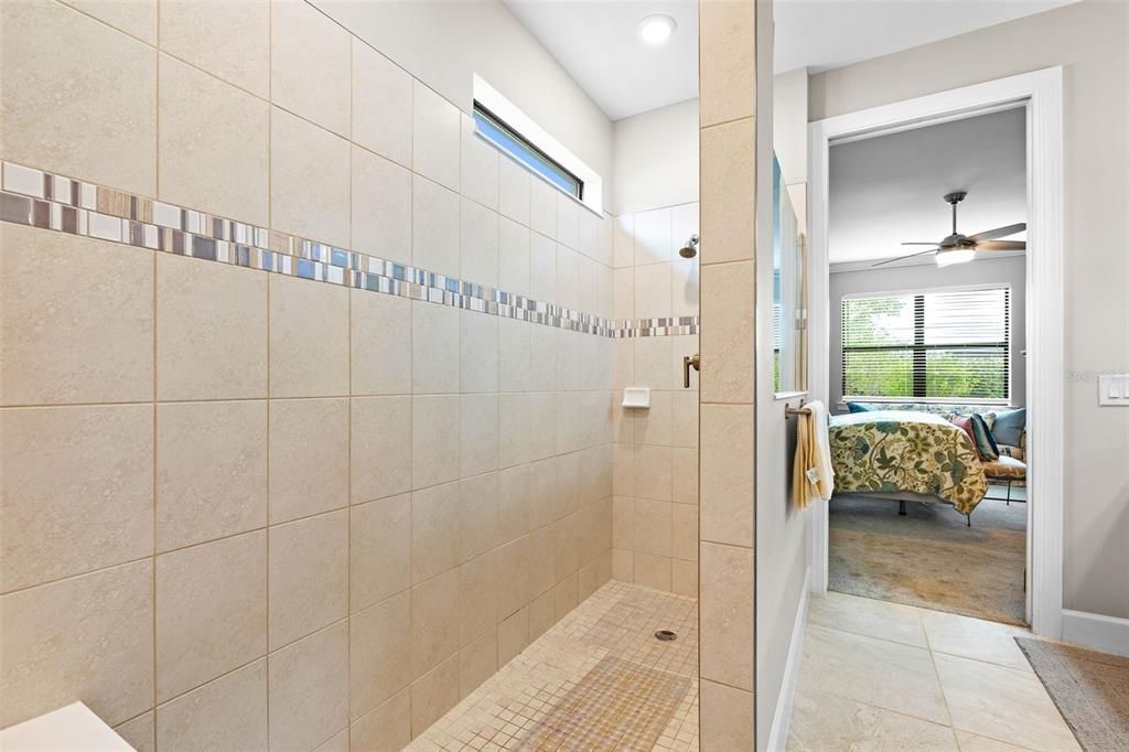 For Sale: $625,000 (2 beds, 2 baths, 1930 Square Feet)