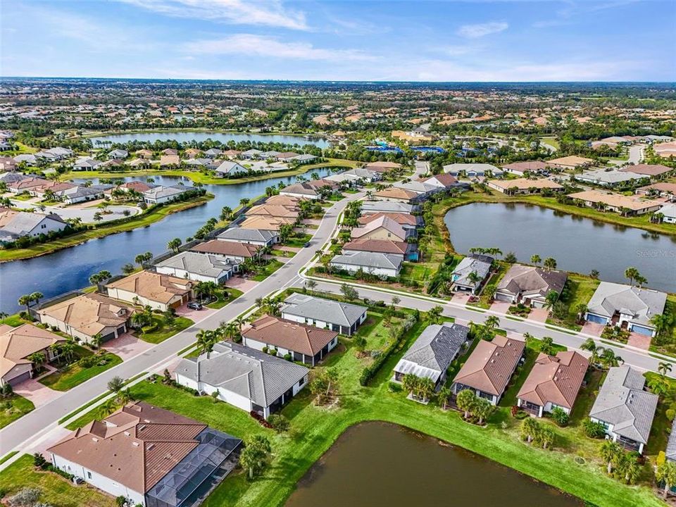 For Sale: $625,000 (2 beds, 2 baths, 1930 Square Feet)