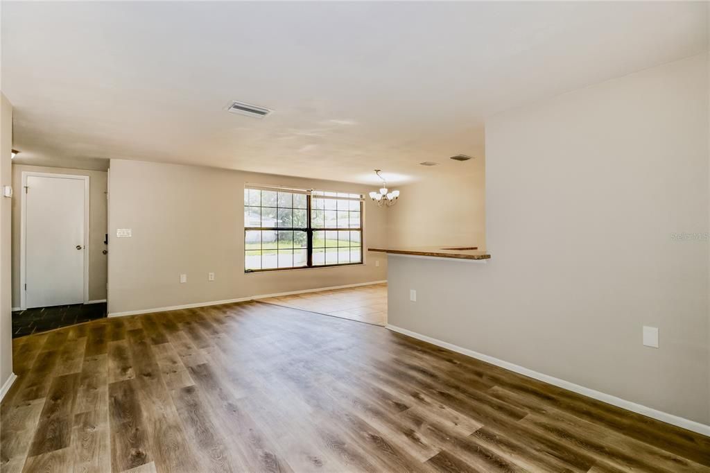 En Renta: $2,000 (3 camas, 2 baños, 1408 Pies cuadrados)