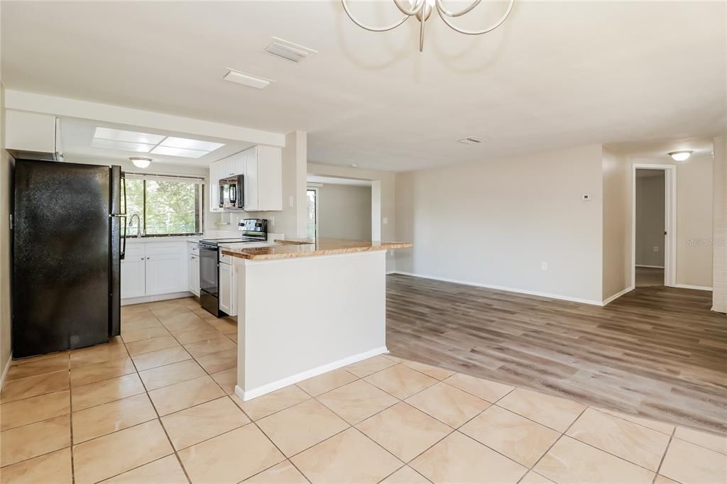 En Renta: $2,000 (3 camas, 2 baños, 1408 Pies cuadrados)