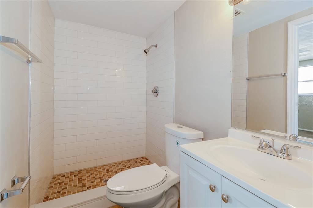 En Renta: $2,000 (3 camas, 2 baños, 1408 Pies cuadrados)