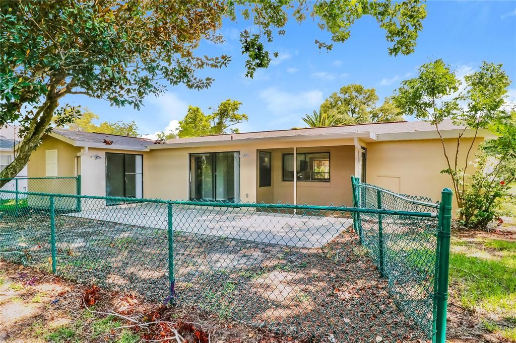 En Renta: $2,000 (3 camas, 2 baños, 1408 Pies cuadrados)