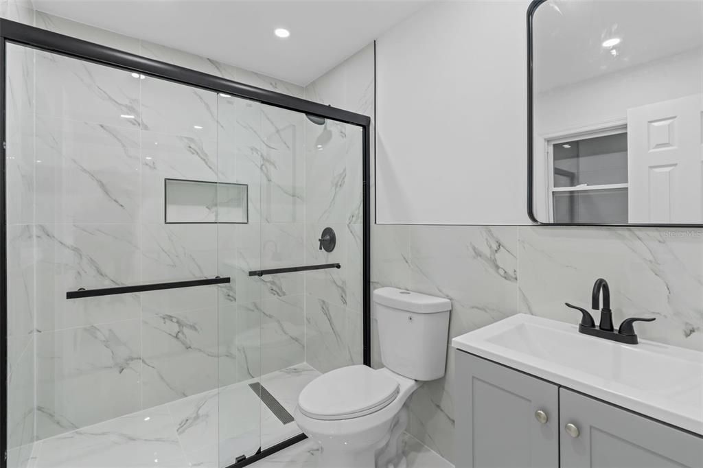 For Sale: $397,900 (4 beds, 2 baths, 1566 Square Feet)