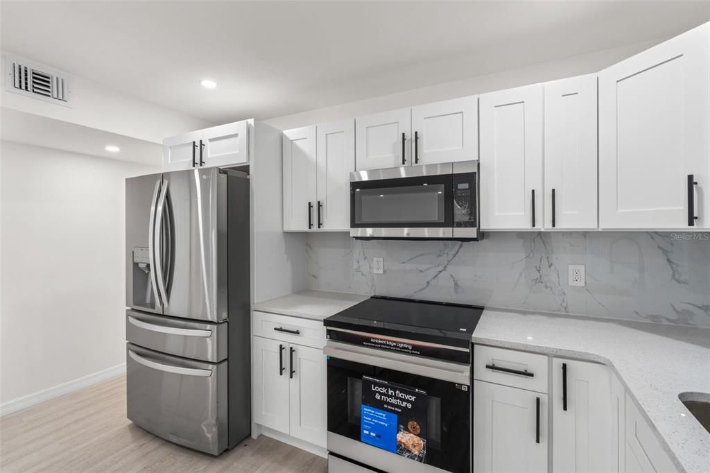 For Sale: $397,900 (4 beds, 2 baths, 1566 Square Feet)