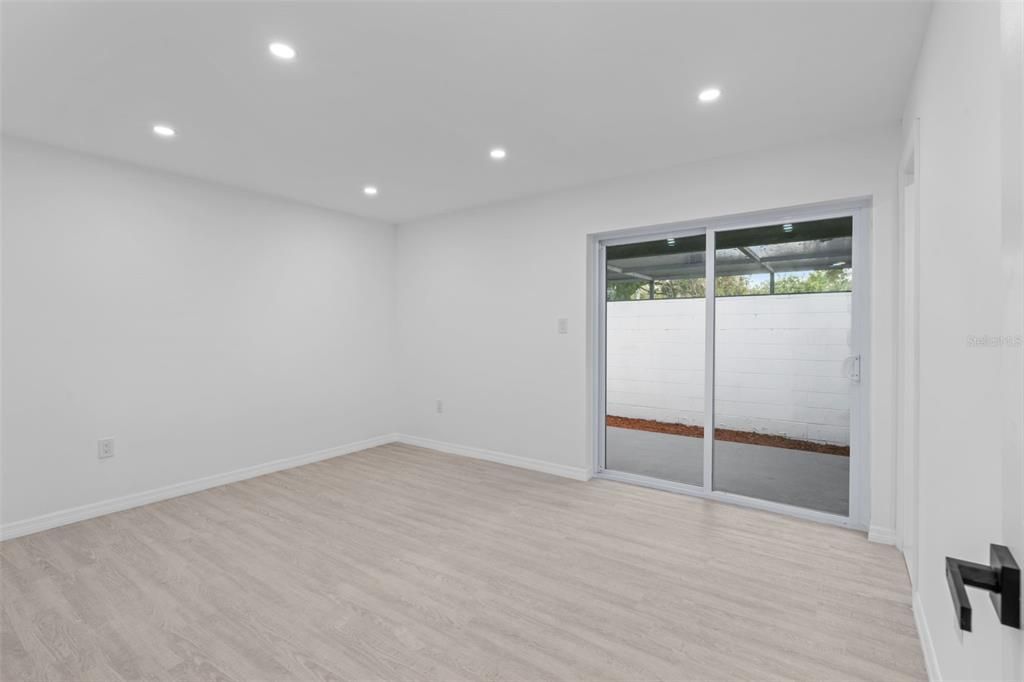 For Sale: $397,900 (4 beds, 2 baths, 1566 Square Feet)