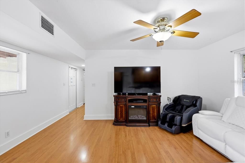 En Venta: $390,000 (3 camas, 1 baños, 1030 Pies cuadrados)