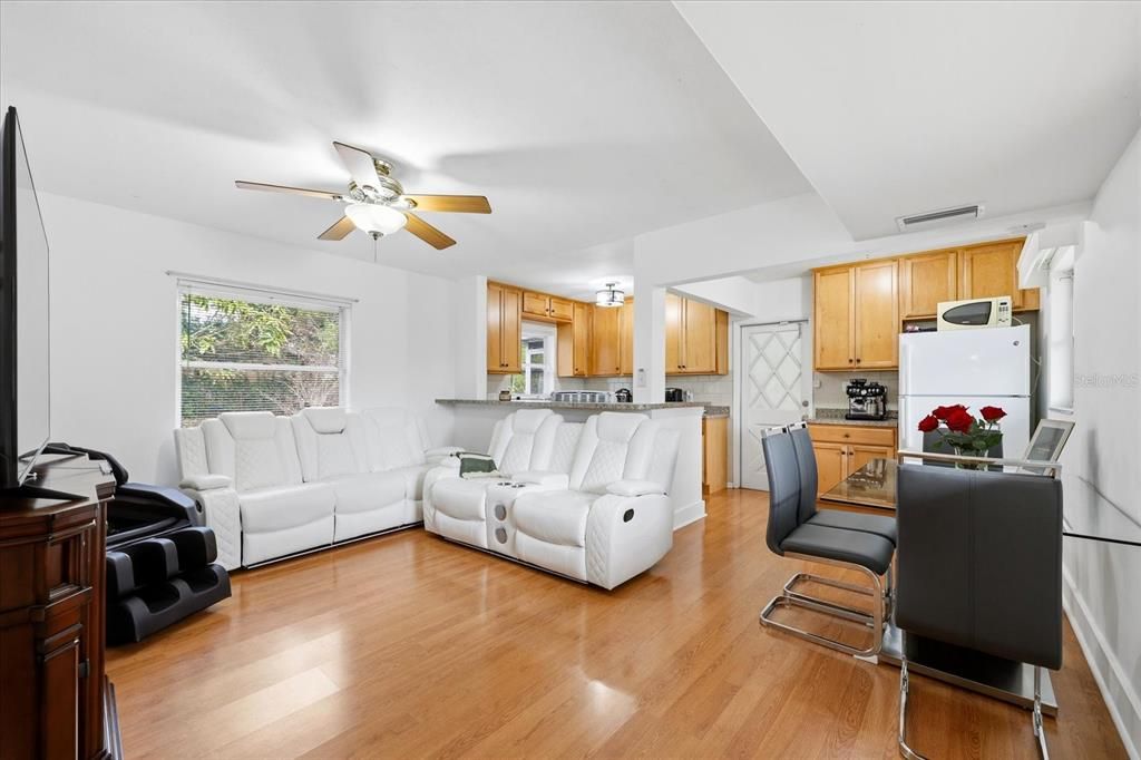 En Venta: $390,000 (3 camas, 1 baños, 1030 Pies cuadrados)