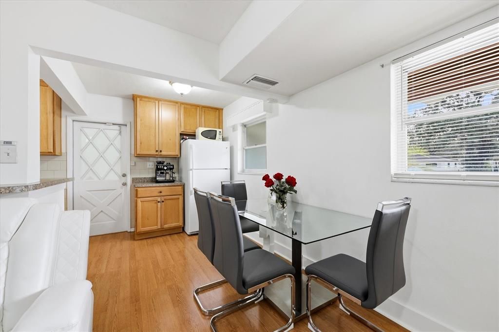 En Venta: $390,000 (3 camas, 1 baños, 1030 Pies cuadrados)