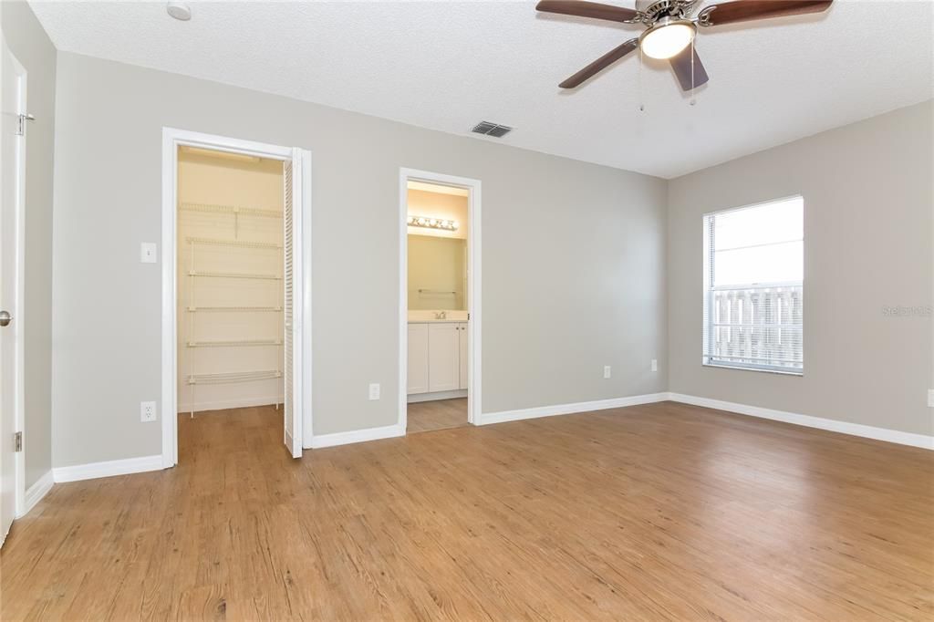 合同活跃: $2,060 (3 贝兹, 2 浴室, 1598 平方英尺)