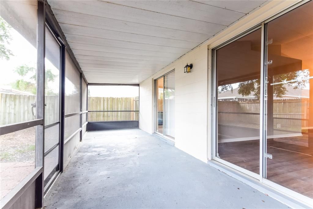 合同活跃: $2,060 (3 贝兹, 2 浴室, 1598 平方英尺)