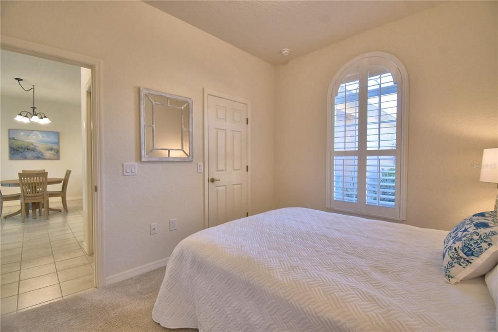 待售: $225,000 (2 贝兹, 2 浴室, 1164 平方英尺)