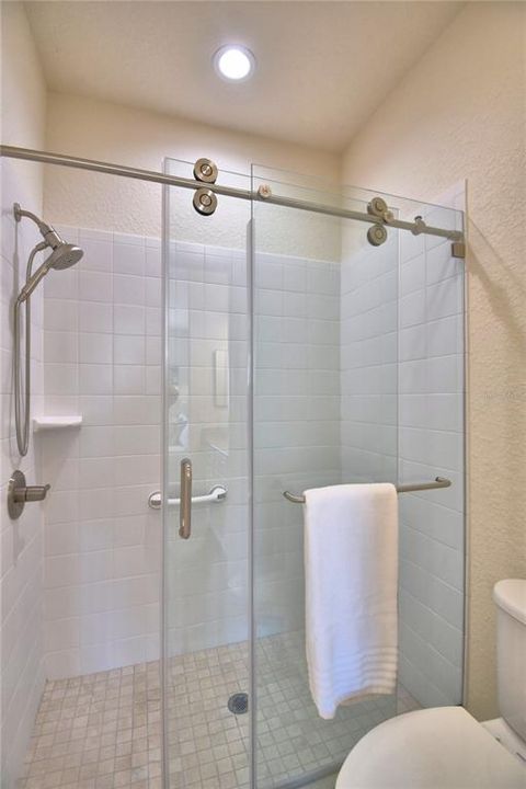 待售: $225,000 (2 贝兹, 2 浴室, 1164 平方英尺)