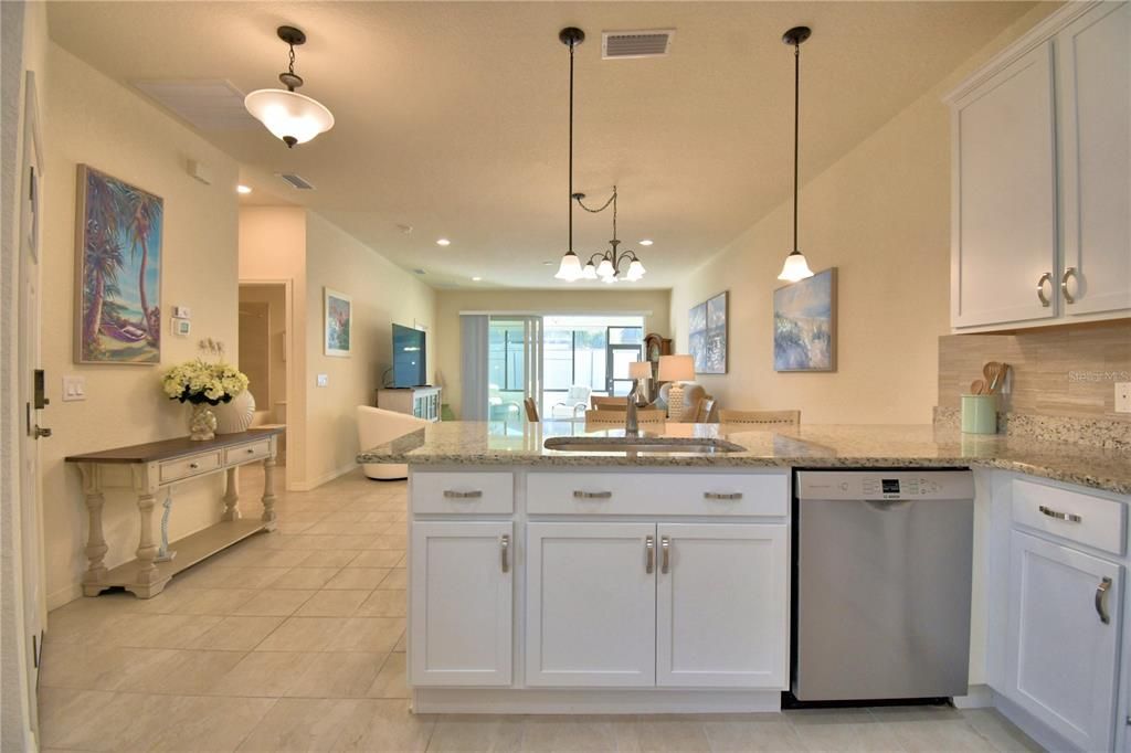 待售: $225,000 (2 贝兹, 2 浴室, 1164 平方英尺)