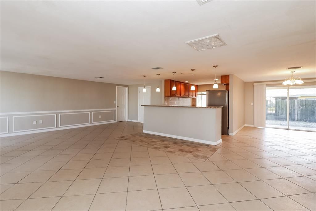 В аренду: $2,170 (3 спален, 2 ванн, 1783 Квадратных фут)