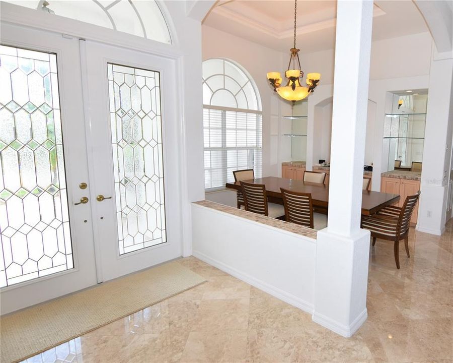 出租: $6,900 (4 贝兹, 3 浴室, 3249 平方英尺)