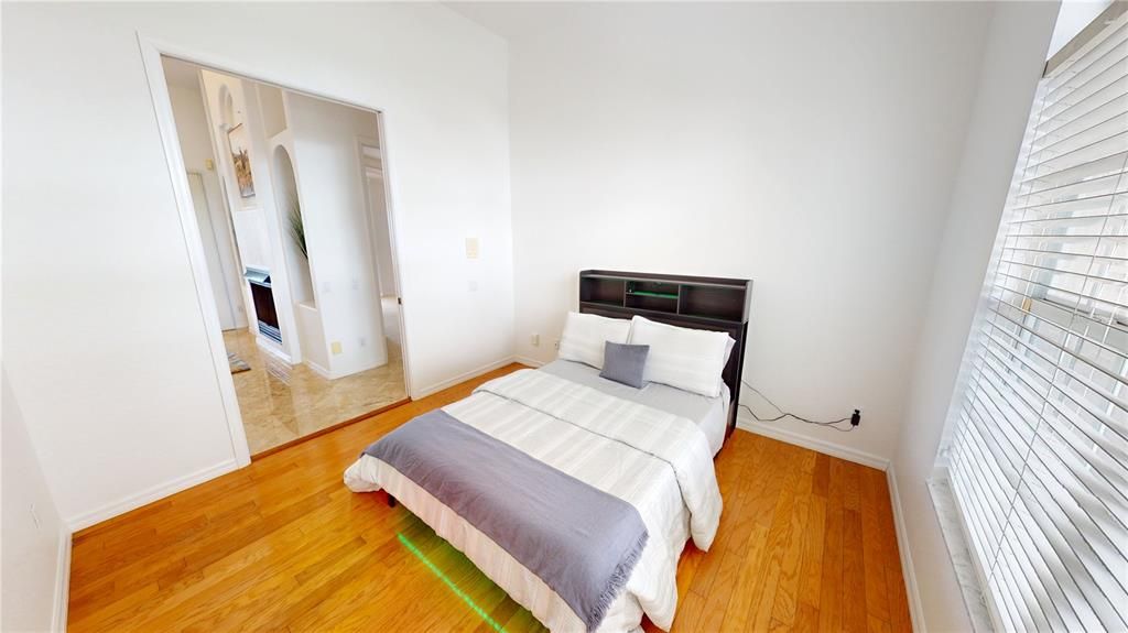 出租: $6,900 (4 贝兹, 3 浴室, 3249 平方英尺)