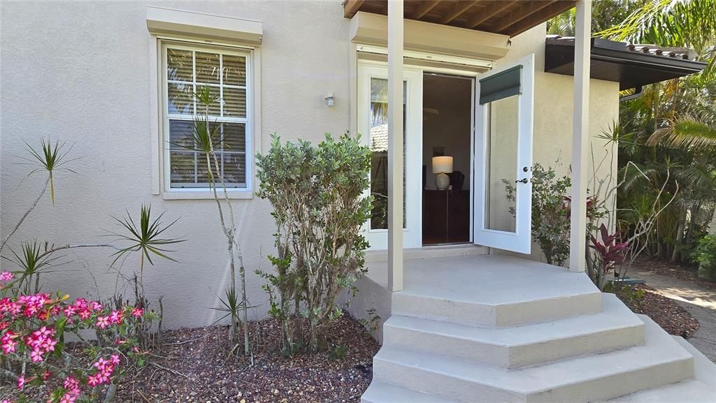 出租: $6,900 (4 贝兹, 3 浴室, 3249 平方英尺)