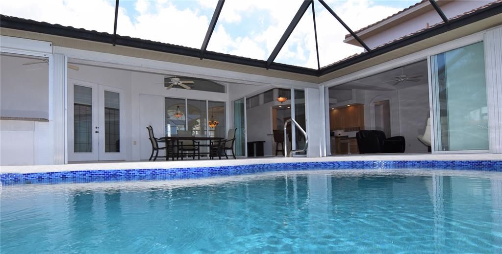 出租: $6,900 (4 贝兹, 3 浴室, 3249 平方英尺)