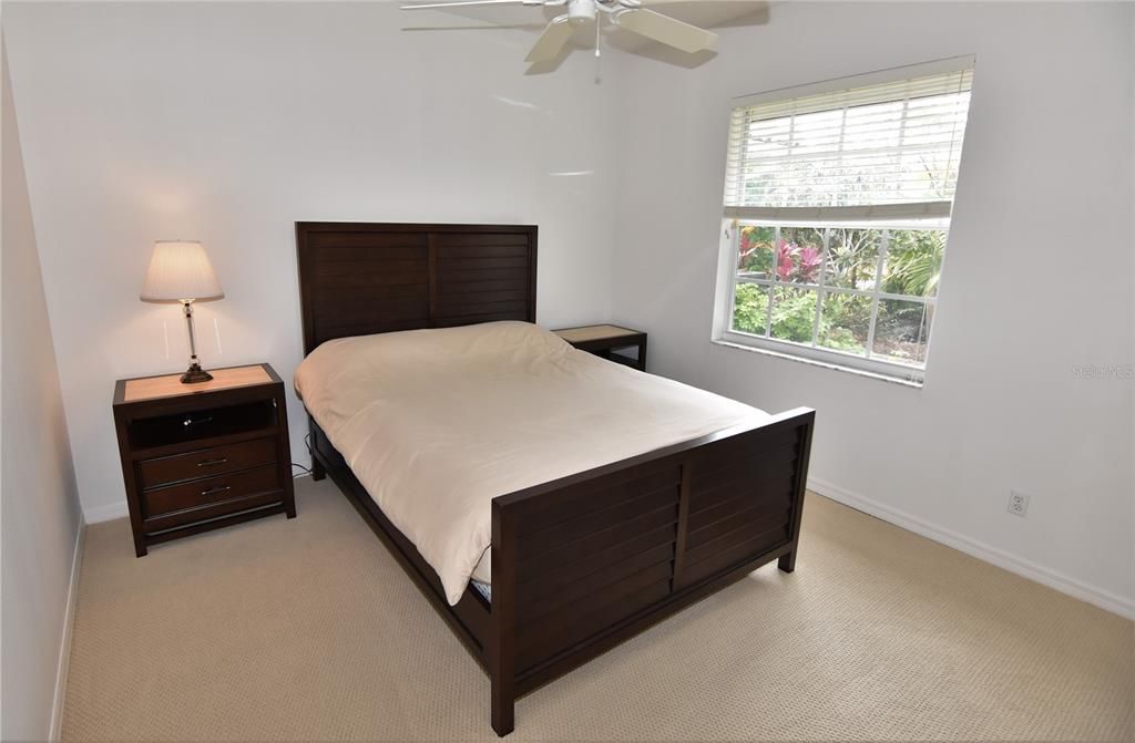 出租: $6,900 (4 贝兹, 3 浴室, 3249 平方英尺)