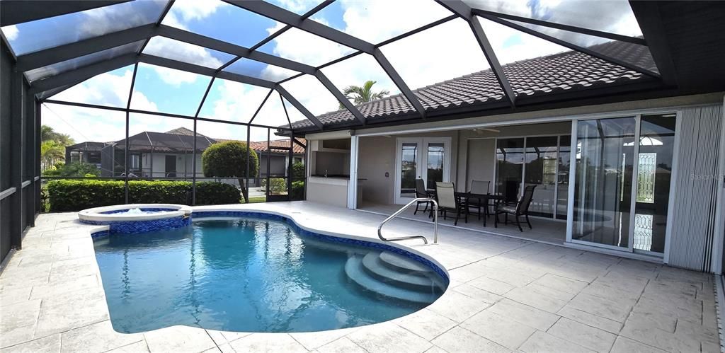 出租: $6,900 (4 贝兹, 3 浴室, 3249 平方英尺)