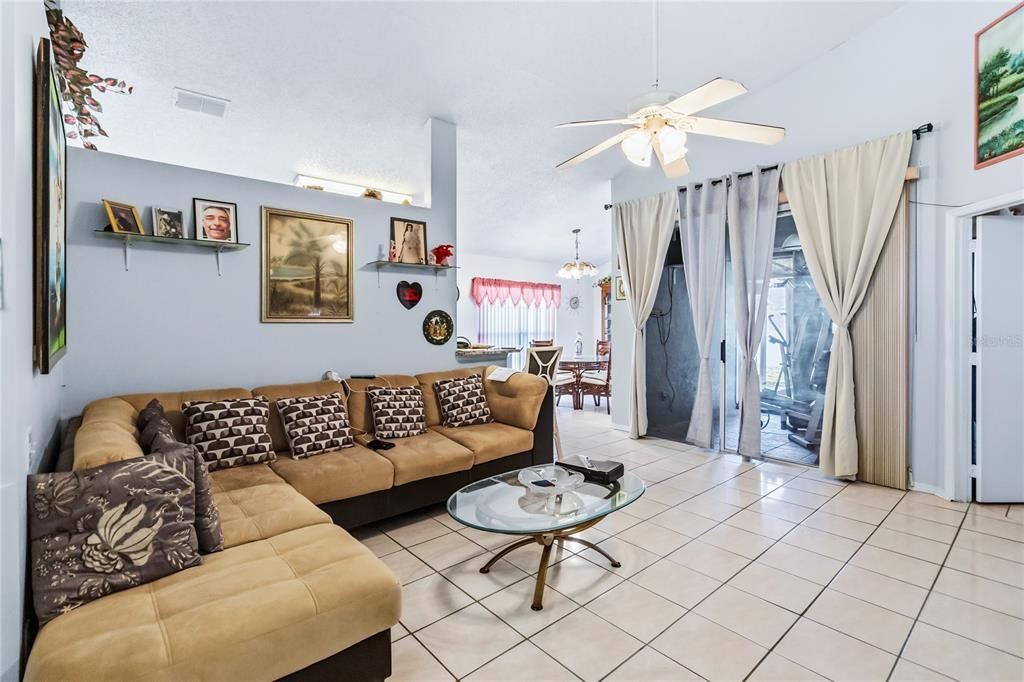 For Sale: $344,999 (3 beds, 2 baths, 1308 Square Feet)