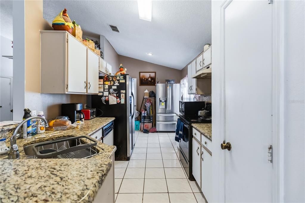 For Sale: $344,999 (3 beds, 2 baths, 1308 Square Feet)