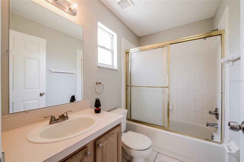 出租: $2,340 (4 贝兹, 2 浴室, 1552 平方英尺)